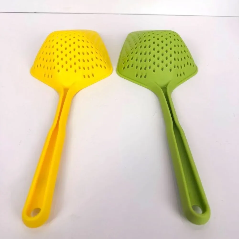 Set of 2 Kitchen Strainer Spoons/Scoops, EUC